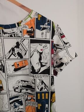 H&M COMIC BOOK T SHIRT SIZE SMALL
